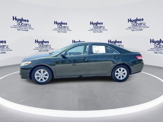 Used 2010 Toyota Camry LE image 1