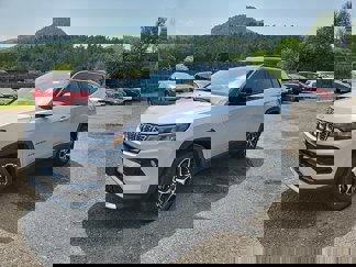 New 2025 Jeep Compass Limited image 1