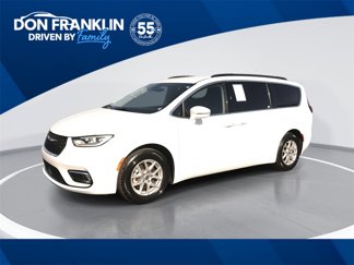 Used 2022 Chrysler Pacifica Touring-L image 1
