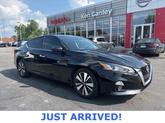 Used 2019 Nissan Altima 2.5 SV image 1