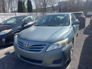 Used 2010 Toyota Camry LE image 1