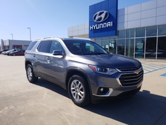 Used 2020 Chevrolet Traverse LT image 1
