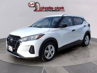Certified 2022 Nissan Kicks S image 1