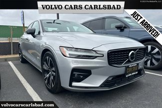 Used 2025 Volvo S60 B5 Core image 1
