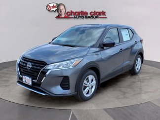 New 2025 Nissan Kicks Play S image 1