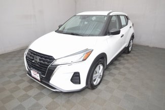Used 2021 Nissan Kicks S image 1