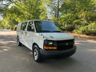Used 2007 Chevrolet Express 1500 image 1