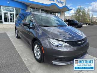Used 2023 Chrysler Voyager LX image 1