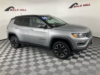 Used 2019 Jeep Compass Trailhawk image 1