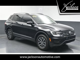 Used 2020 Volkswagen Tiguan SE image 1