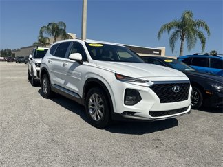 Used 2019 Hyundai Santa Fe SE image 1