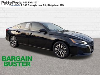 Used 2023 Nissan Altima 2.5 SV image 1