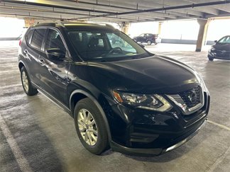 Used 2018 Nissan Rogue SV image 1