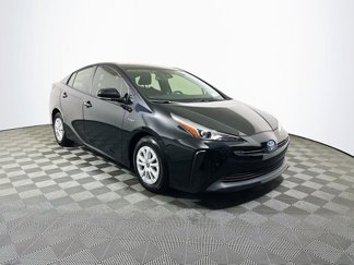 Used 2019 Toyota Prius LE image 1