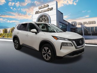 Used 2023 Nissan Rogue SV image 1