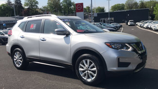 Used 2019 Nissan Rogue SV image 1