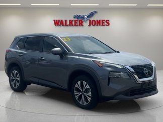 Used 2023 Nissan Rogue SV image 1