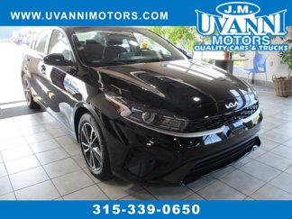 Used 2022 Kia Forte LXS image 1