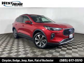 Used 2024 Ford Escape Platinum image 1