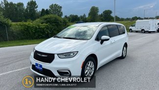 Used 2023 Chrysler Pacifica Touring-L image 1