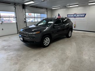 Used 2017 Jeep Cherokee Latitude image 1