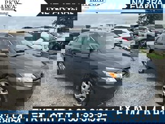 Used 2011 Toyota Camry LE image 1