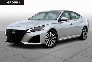 Used 2023 Nissan Altima 2.5 SV image 1