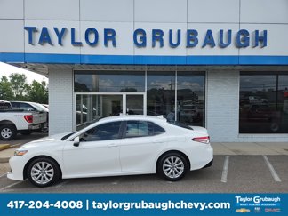 Used 2019 Toyota Camry image 1