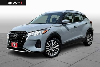 Used 2022 Nissan Kicks SV image 1