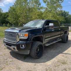 Used 2018 GMC Sierra 2500 Denali w/ Duramax Plus Package image 1