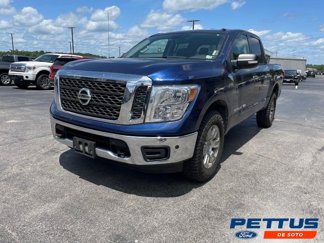 Used 2018 Nissan Titan SV w/ SV Convenience Package image 1