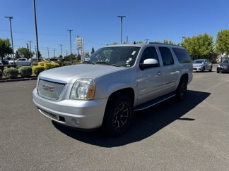 Used 2013 GMC Yukon XL Denali image 1