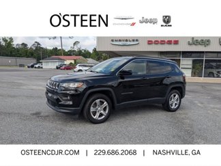 Used 2023 Jeep Compass Latitude image 1