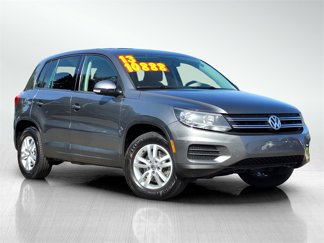 Used 2013 Volkswagen Tiguan S image 1