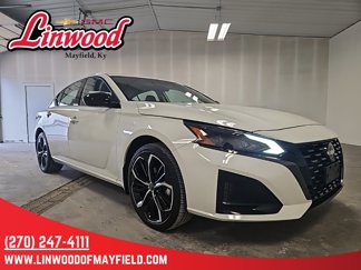 Used 2023 Nissan Altima 2.5 SR image 1
