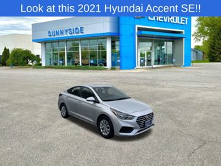 Used 2021 Hyundai Accent SE image 1