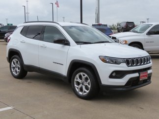 New 2025 Jeep Compass Latitude image 1