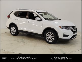Used 2019 Nissan Rogue SV image 1