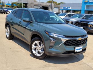 New 2025 Chevrolet Trax LS w/ LS Convenience Package image 1