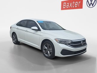 Certified 2023 Volkswagen Jetta SE image 1