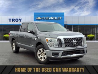 Used 2017 Nissan Titan SV image 1