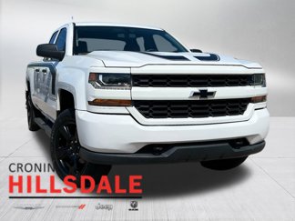 Used 2017 Chevrolet Silverado 1500 Custom image 1