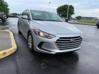 Used 2018 Hyundai Elantra SE image 1