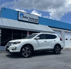 Used 2017 Nissan Rogue SL image 1