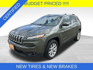 Used 2018 Jeep Cherokee Latitude w/ Cold Weather Group image 1