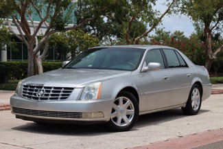 Used 2007 Cadillac DTS w/ Trunk Convenience Package image 1