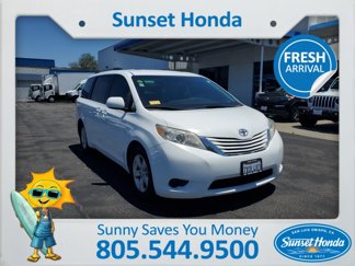Used 2016 Toyota Sienna LE image 1