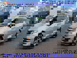 Used 2022 Chrysler Voyager LX image 1