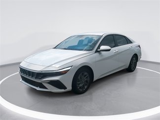 Certified 2024 Hyundai Elantra SEL image 1