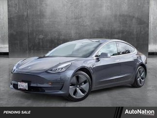 Used 2019 Tesla Model 3 Standard Range Plus image 1